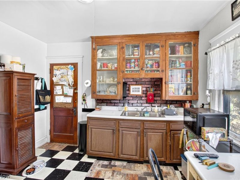 3372 Bosworth Road, Cleveland, OH 44111 Photo 25