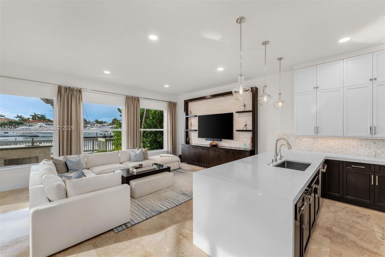 1426 Commodore Way , Hollywood, FL 33019 Photo