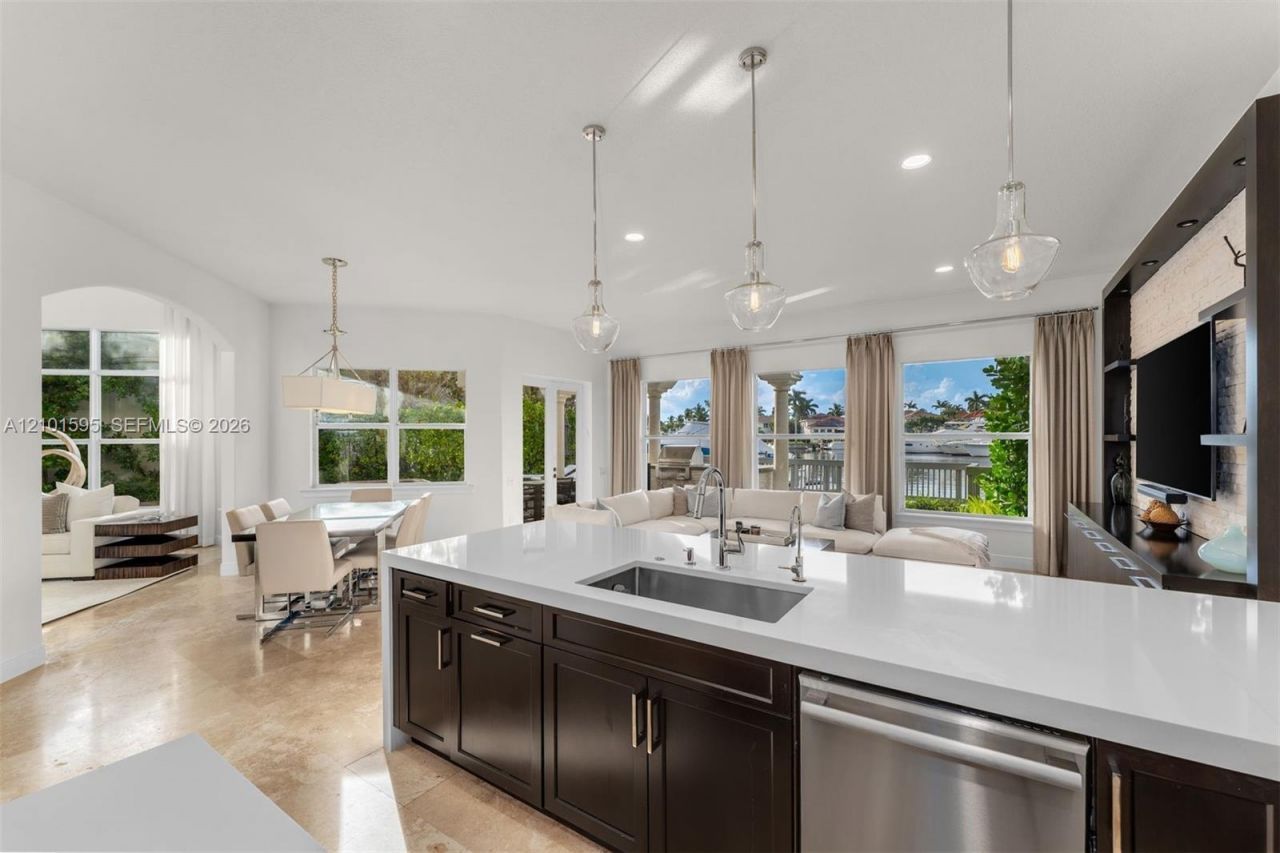 1426 Commodore Way , Hollywood, FL 33019 Photo