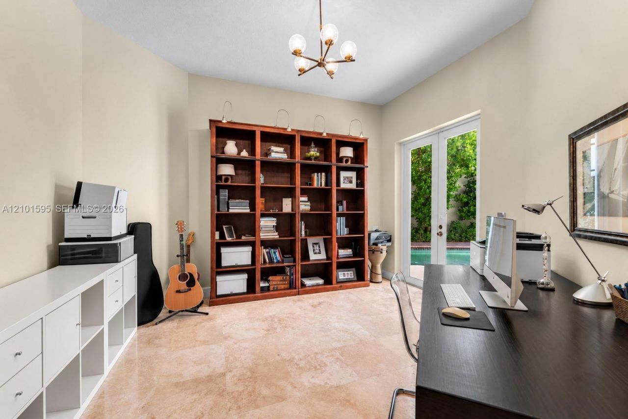 1426 Commodore Way , Hollywood, FL 33019 Photo