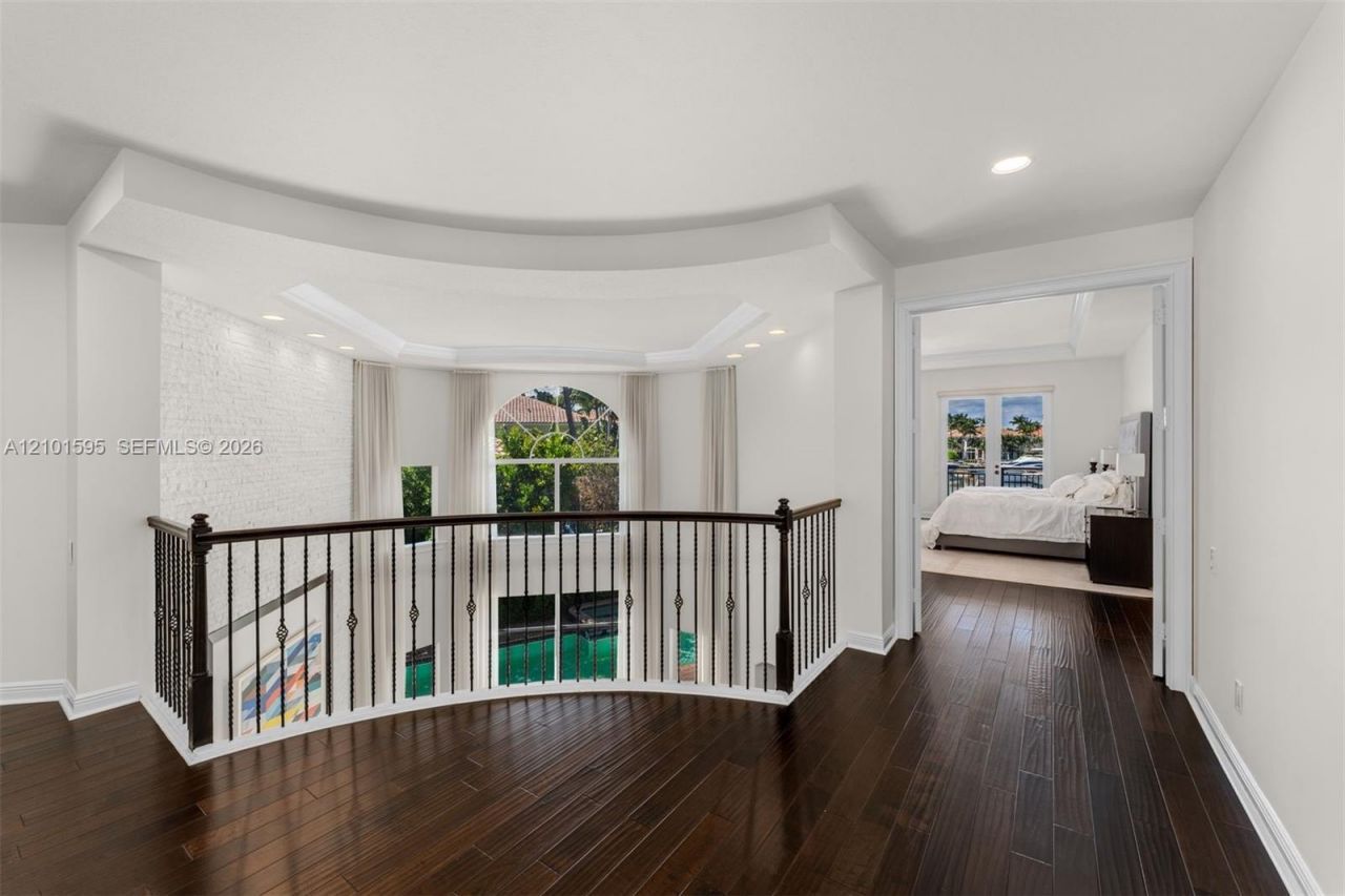 1426 Commodore Way , Hollywood, FL 33019 Photo