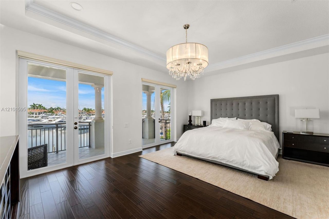 1426 Commodore Way , Hollywood, FL 33019 Photo