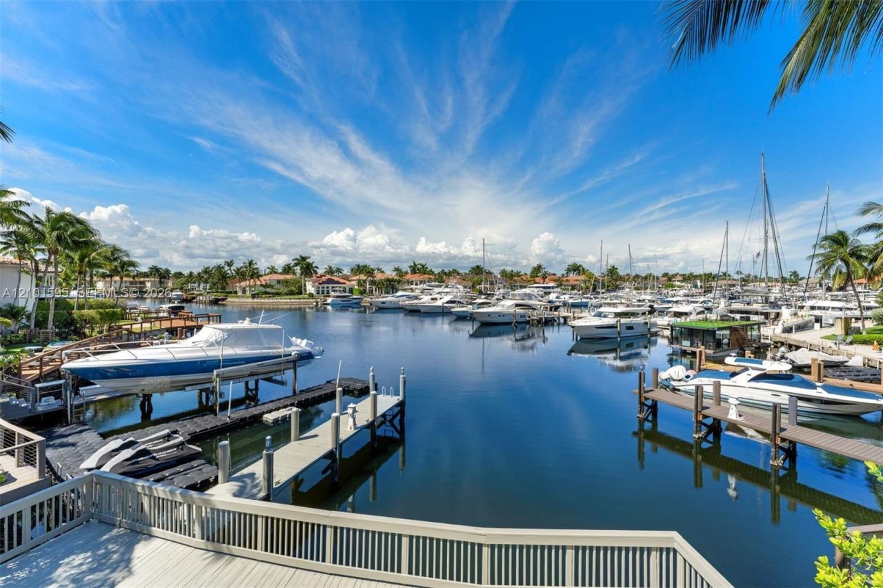 1426 Commodore Way , Hollywood, FL 33019 Photo