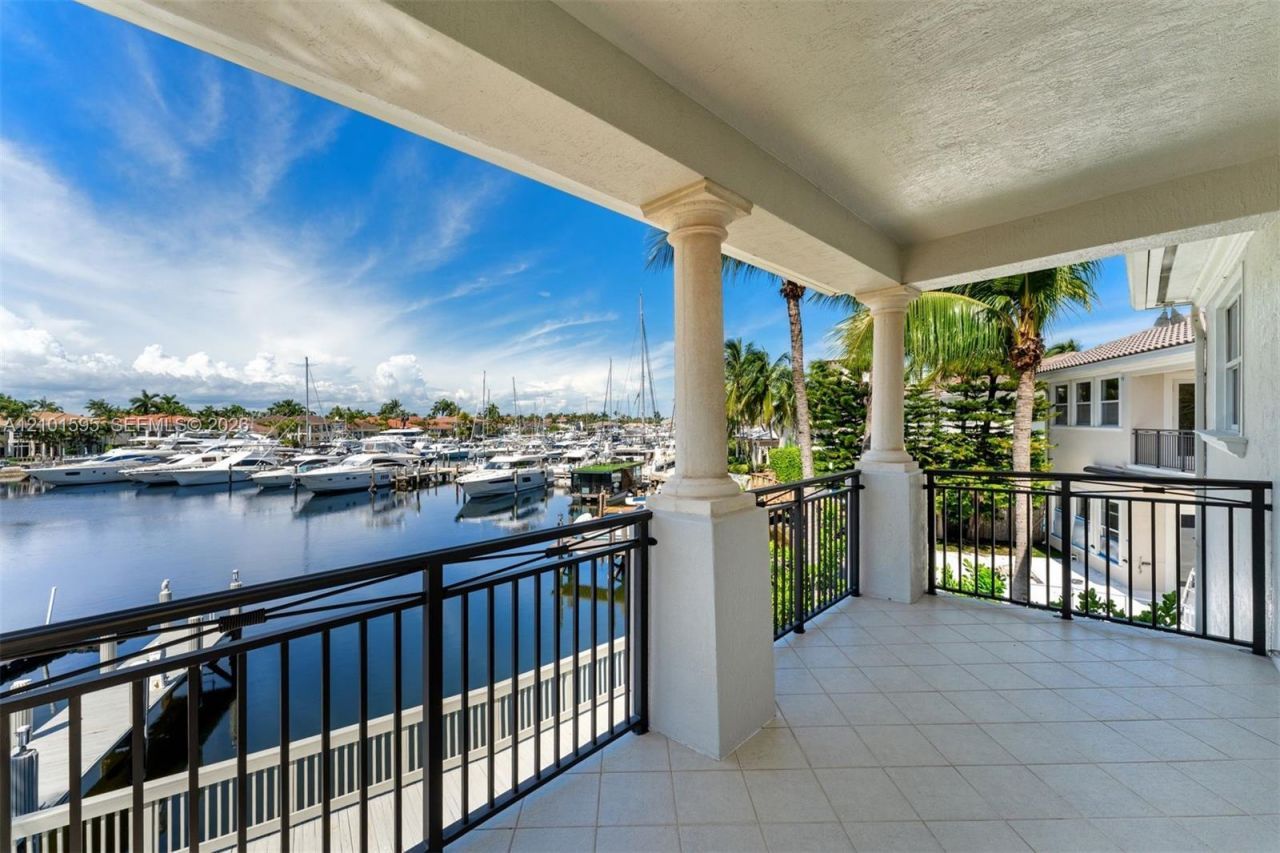 1426 Commodore Way , Hollywood, FL 33019 Photo
