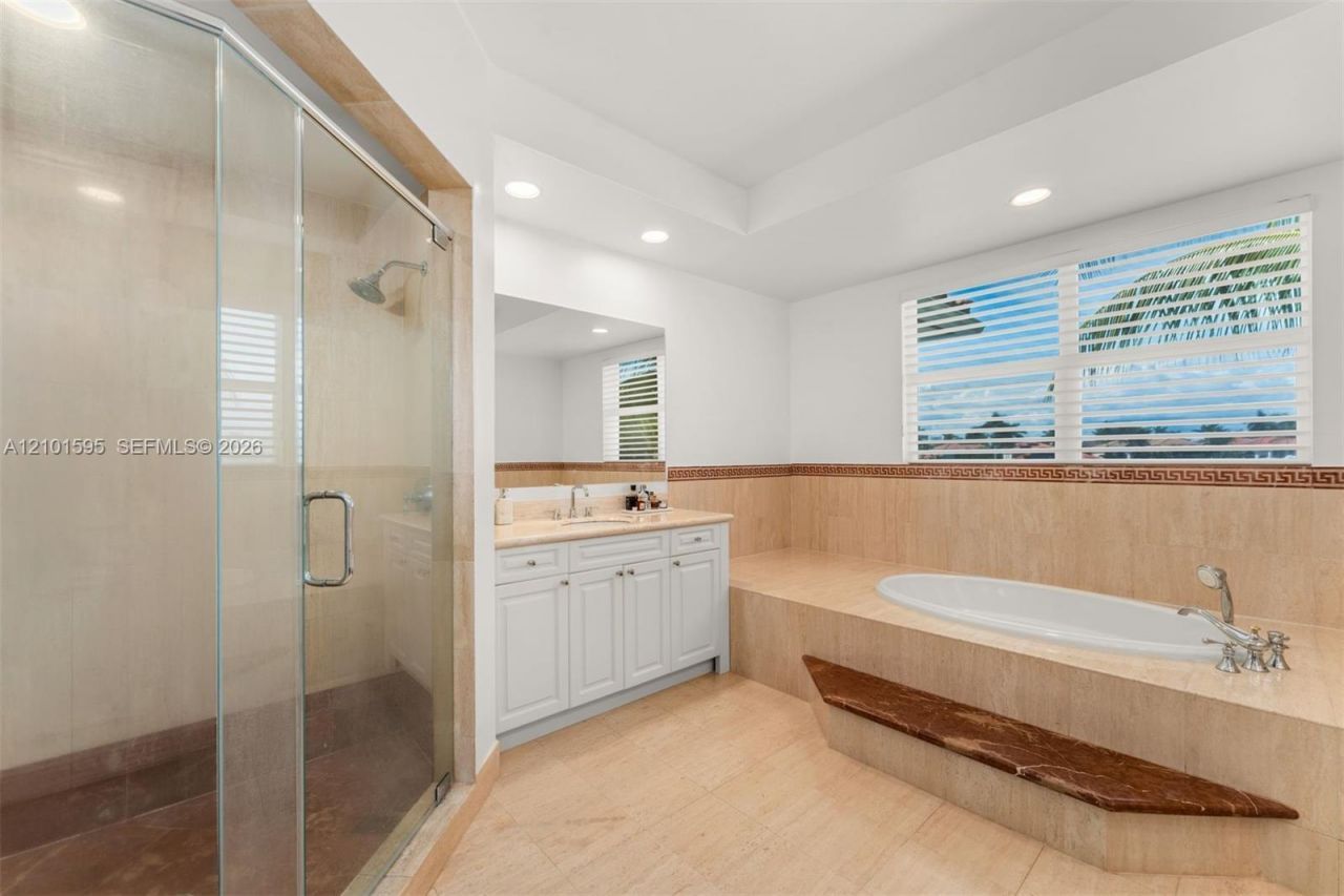 1426 Commodore Way , Hollywood, FL 33019 Photo