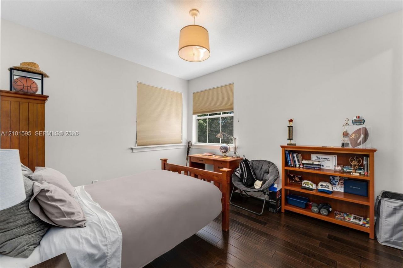 1426 Commodore Way , Hollywood, FL 33019 Photo