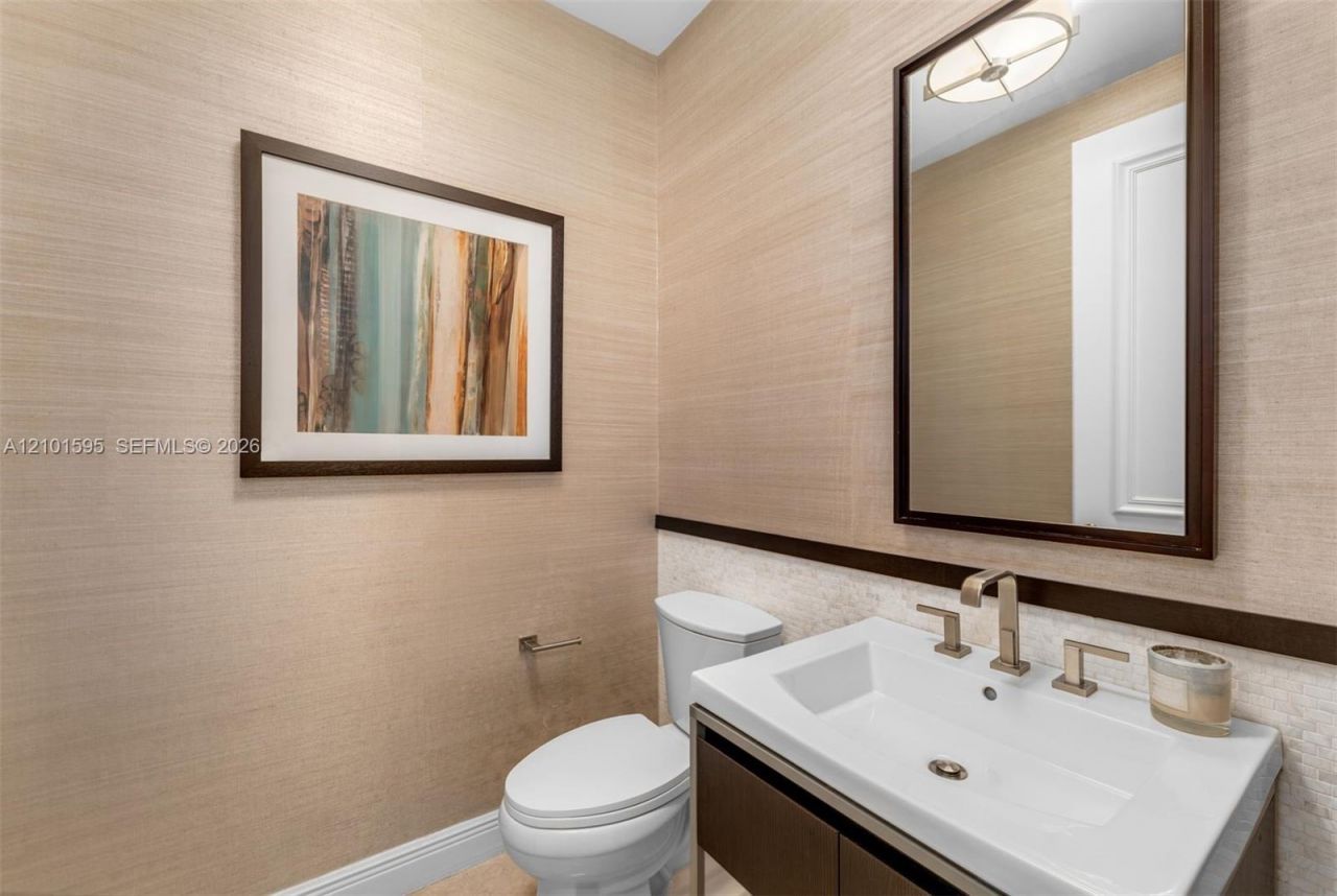 1426 Commodore Way , Hollywood, FL 33019 Photo