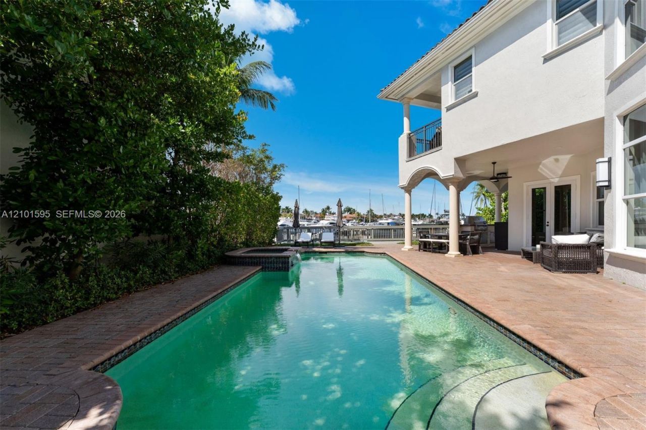 1426 Commodore Way , Hollywood, FL 33019 Photo