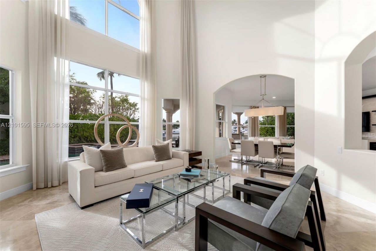 1426 Commodore Way , Hollywood, FL 33019 Photo
