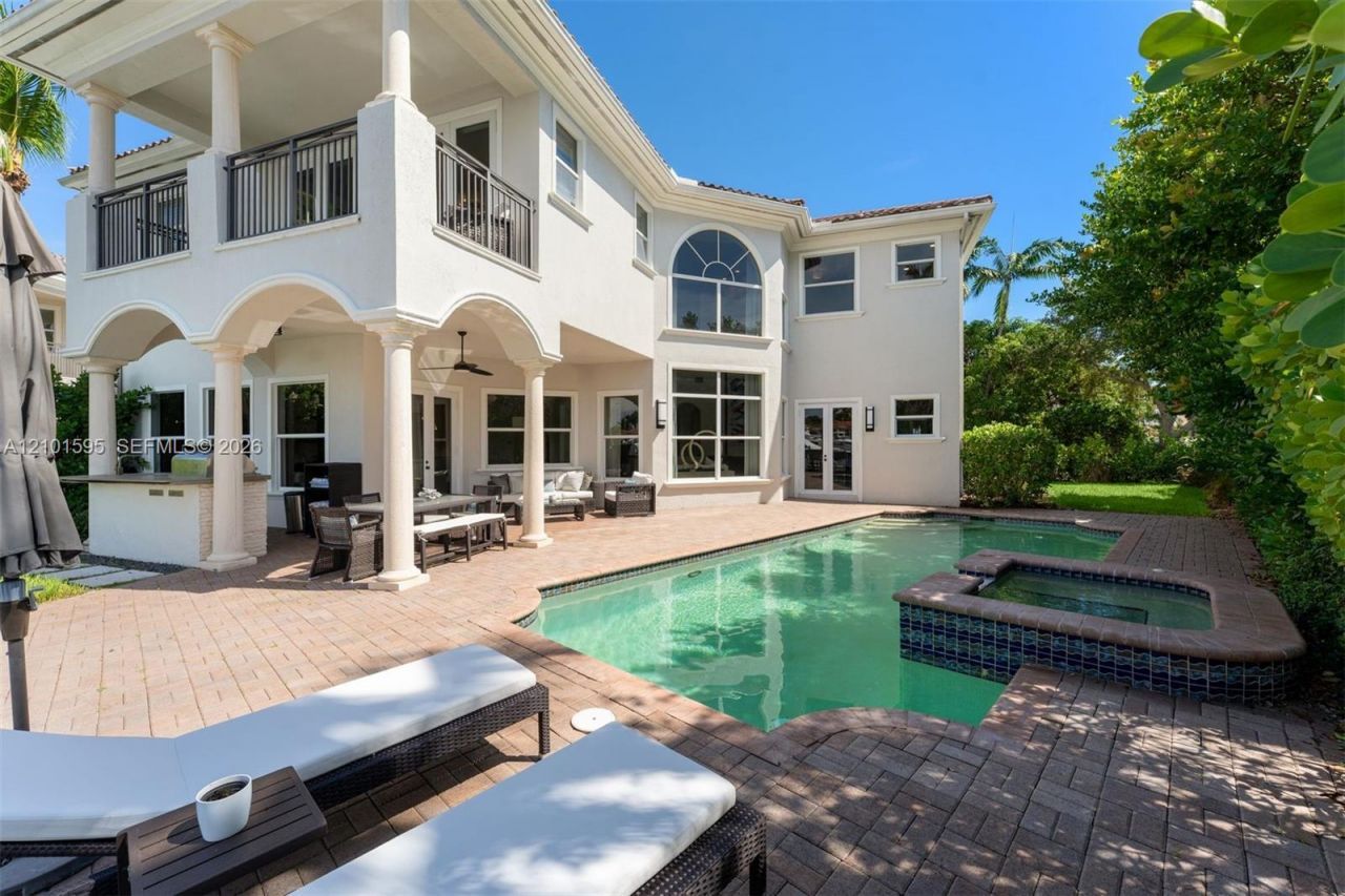 1426 Commodore Way , Hollywood, FL 33019 Photo