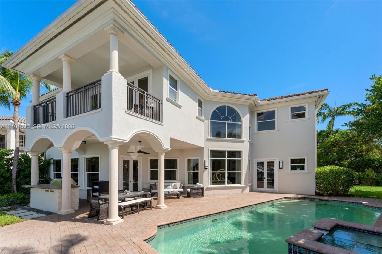1426 Commodore Way , Hollywood, FL 33019 Photo