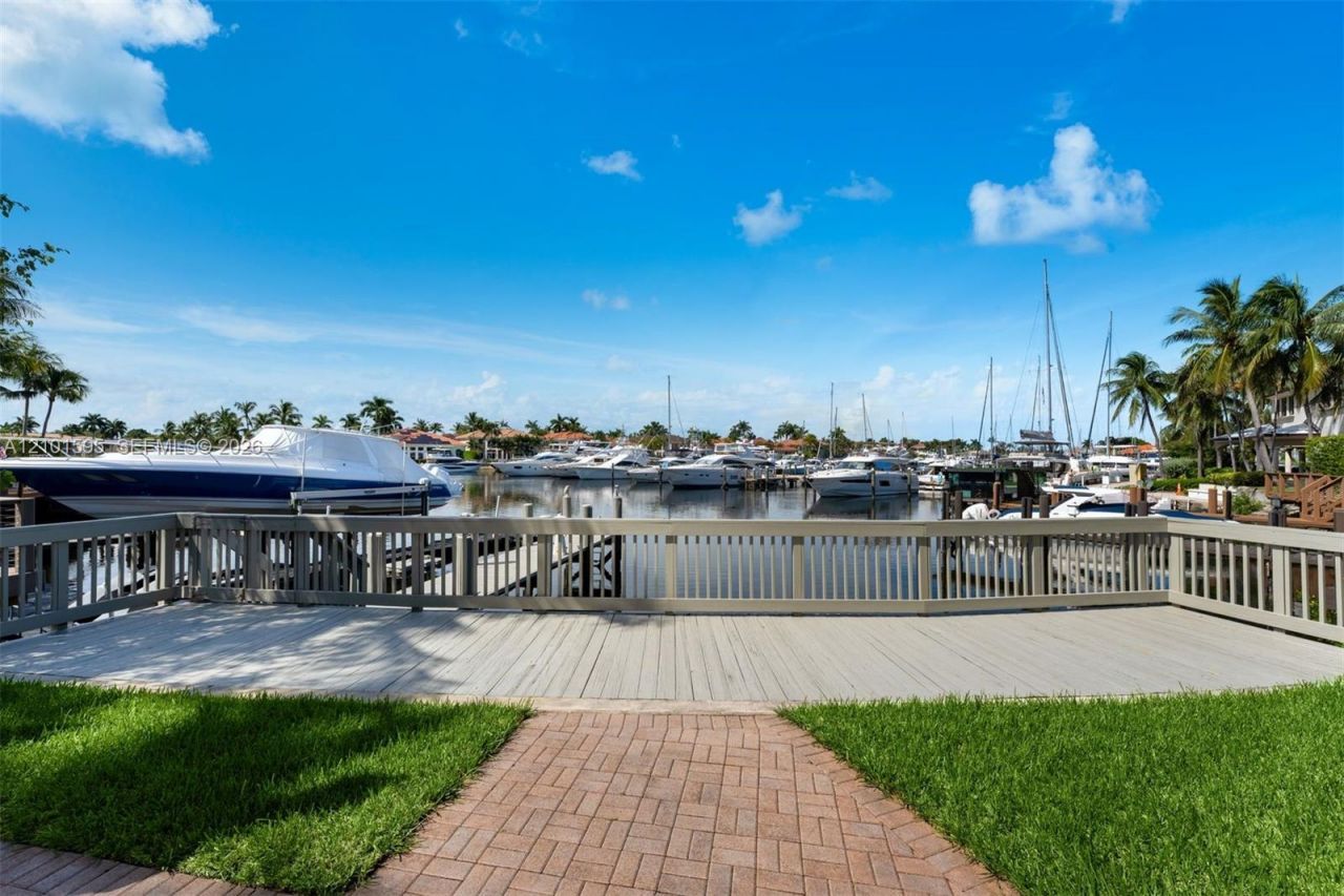 1426 Commodore Way , Hollywood, FL 33019 Photo