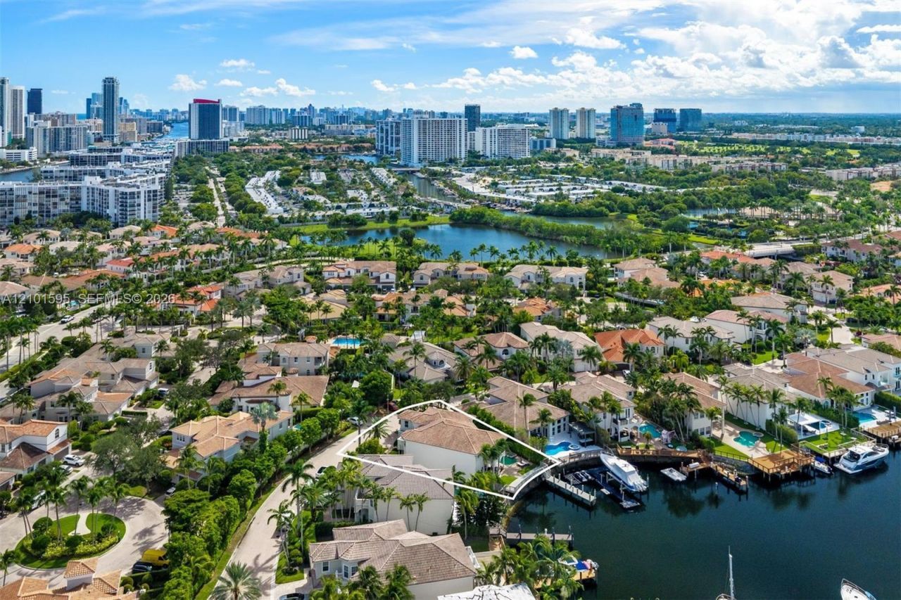1426 Commodore Way , Hollywood, FL 33019 Photo