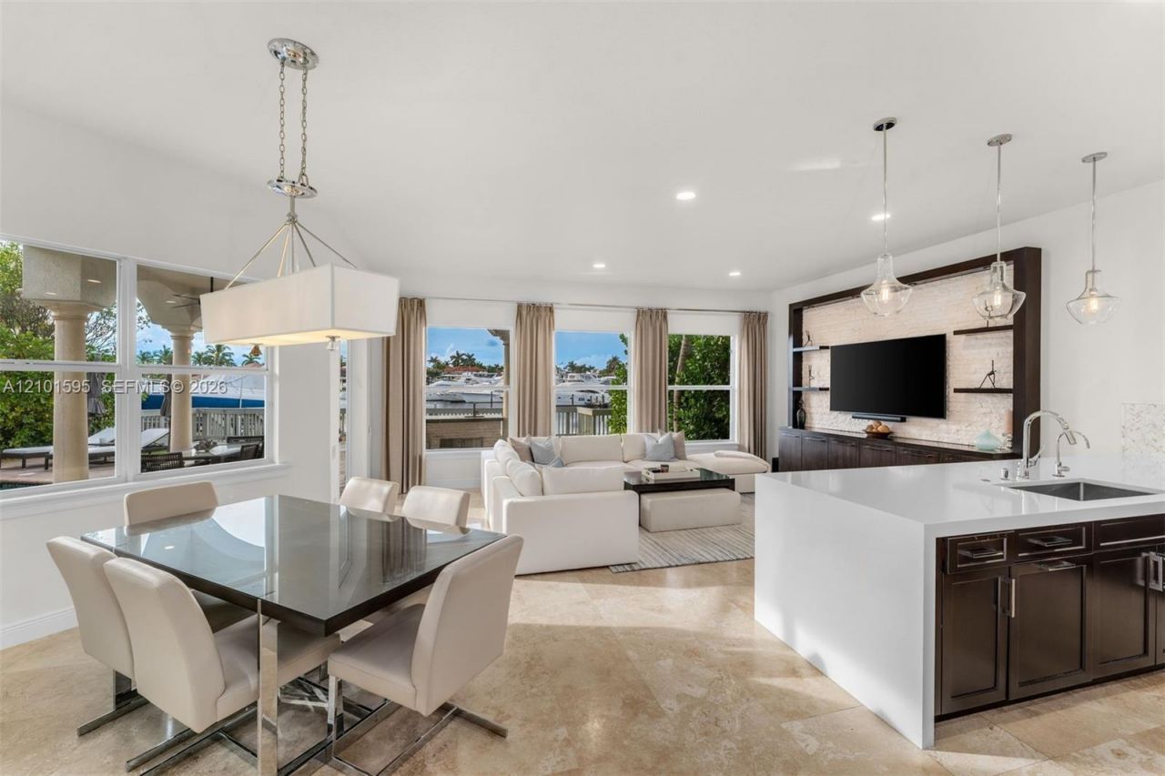 1426 Commodore Way , Hollywood, FL 33019 Photo