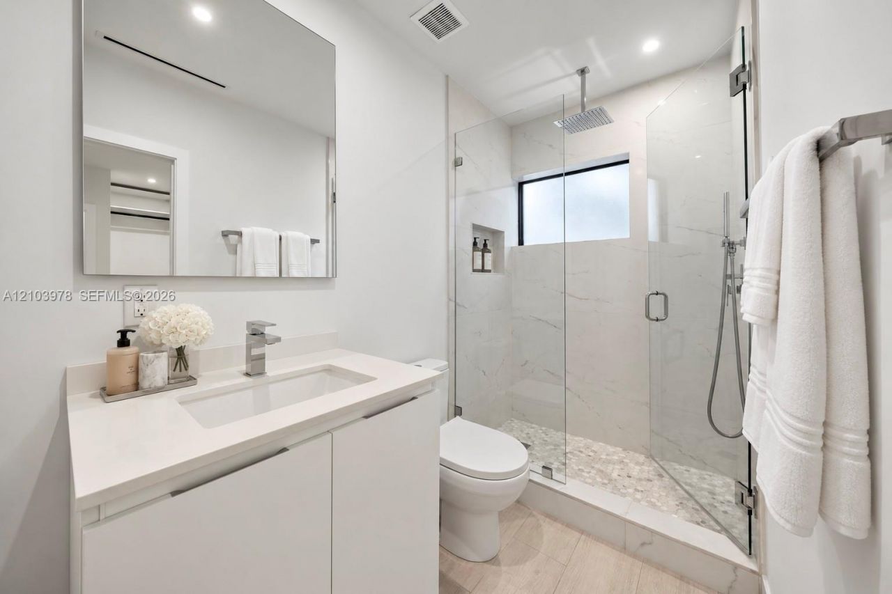 8033 Noremac Ave , Miami Beach, FL 33141 Photo