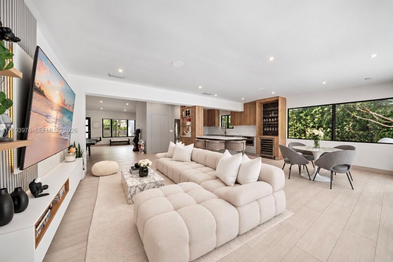 8033 Noremac Ave , Miami Beach, FL 33141 Photo