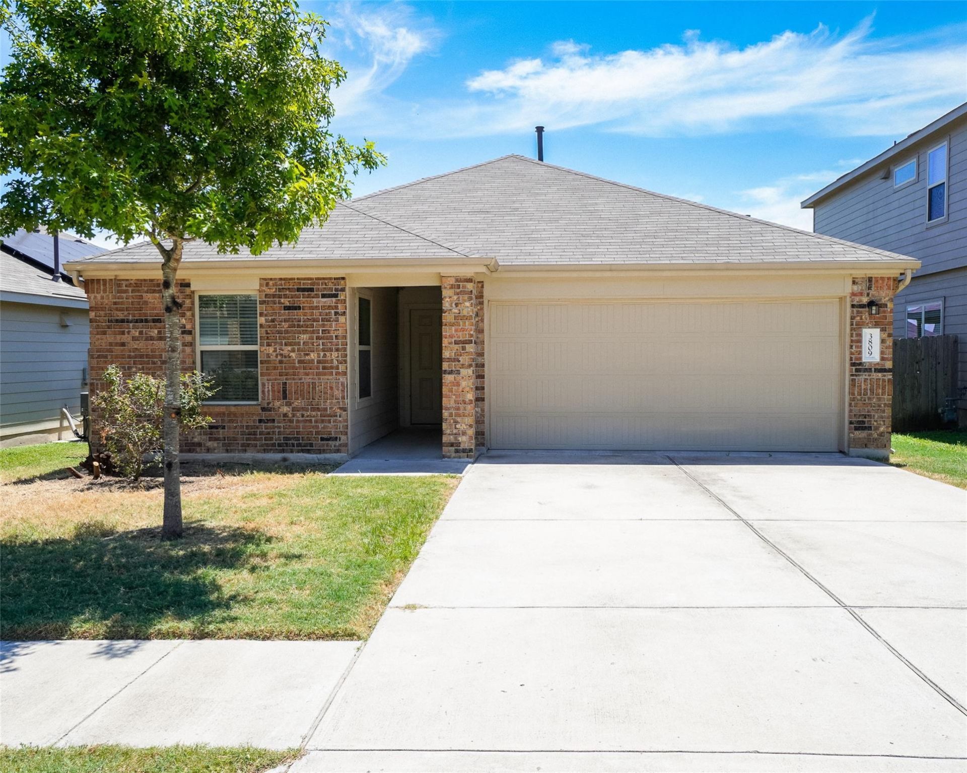 3809 Black Granite Dr, Austin, TX 78744 Main Photo