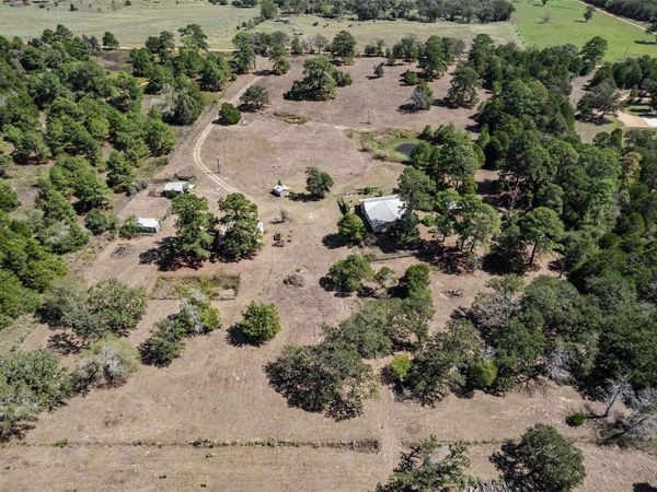 304 Furr Mays RD, Smithville, TX 78957