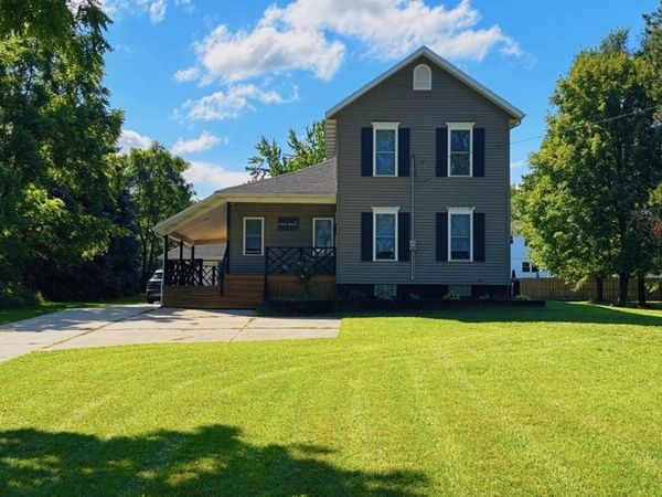 1122 68th Street SE, Grand Rapids, MI 49508