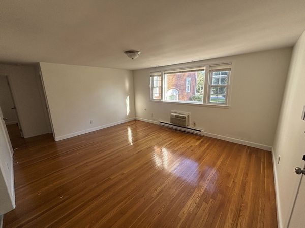 15 Park Ave, Unit 8, Foxboro, MA 02035