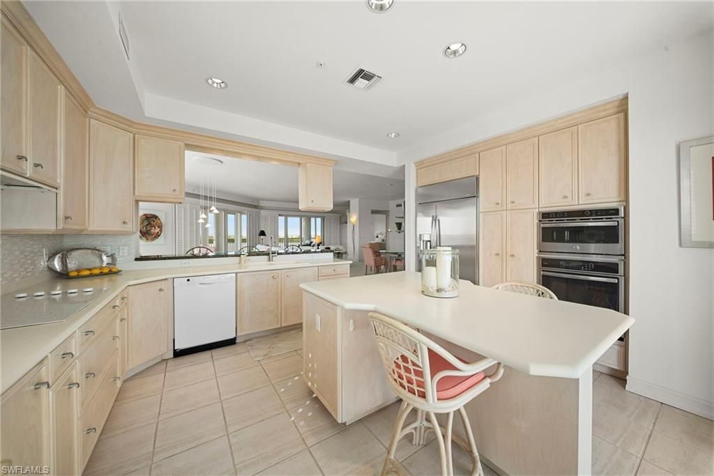 4811 Island Pond Ct , Unit 801, Bonita Springs, FL 34134 Photo