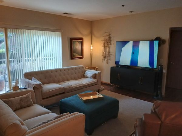 701 5th Avenue N 5th Avenue , Unit 102, Addison, IL 60101