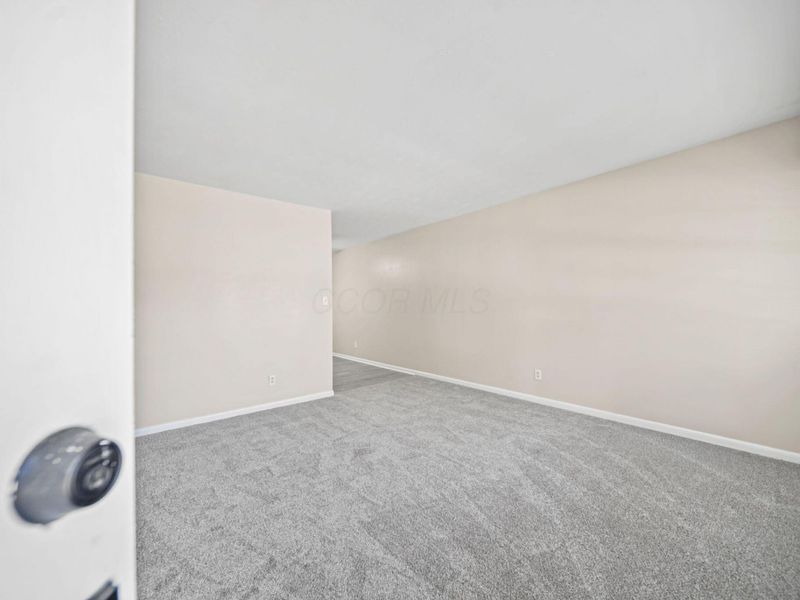 1926 Woodette Road , Columbus, OH 43232 Photo 5