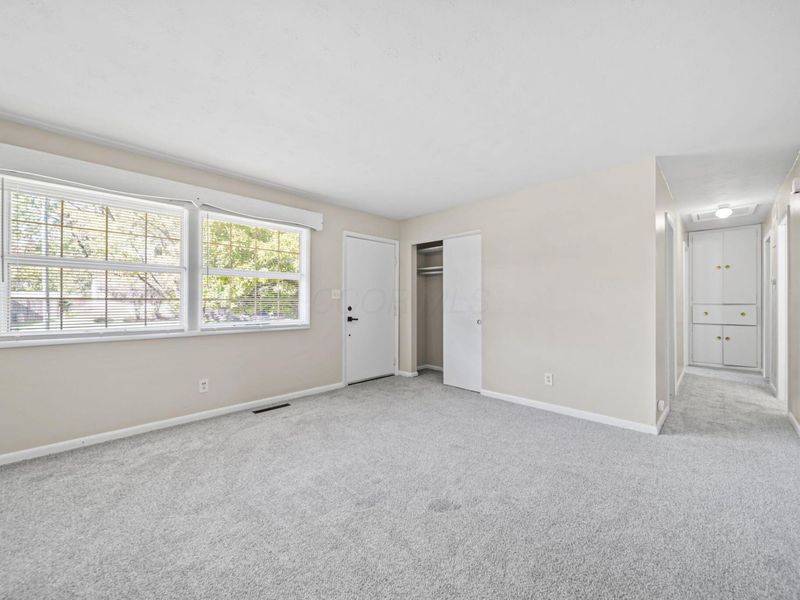 1926 Woodette Road , Columbus, OH 43232 Photo 8