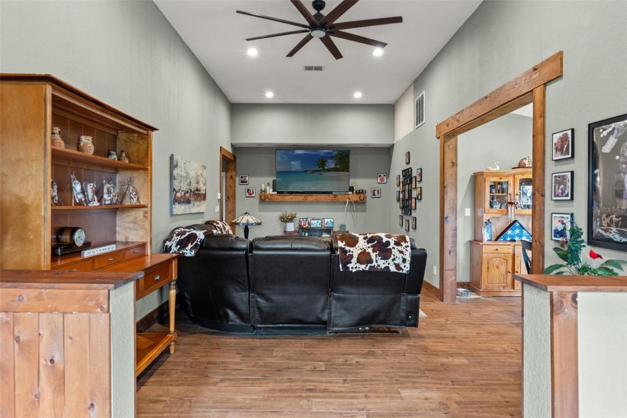 18351 Kuka Lane, Spring Hill, FL 34610 Photo