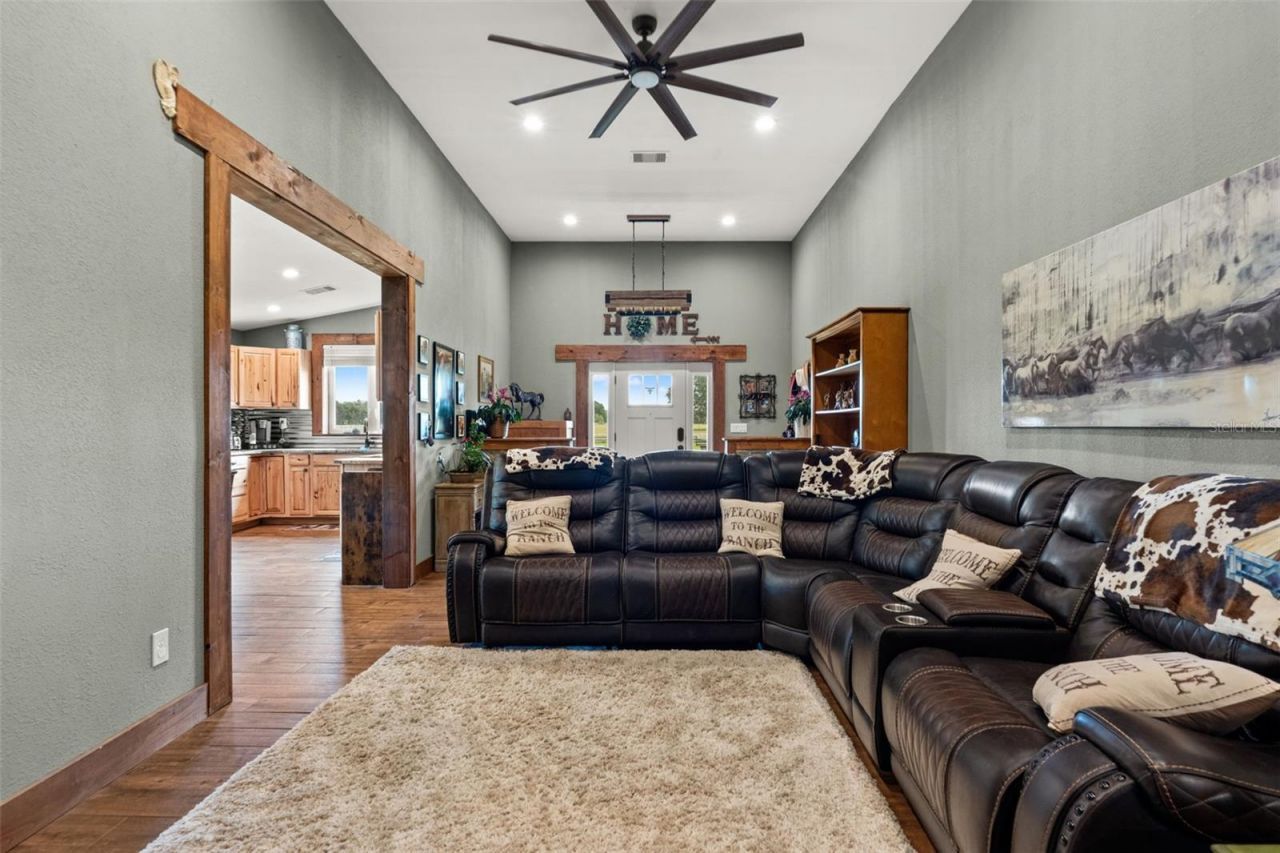 18351 Kuka Lane, Spring Hill, FL 34610 Photo