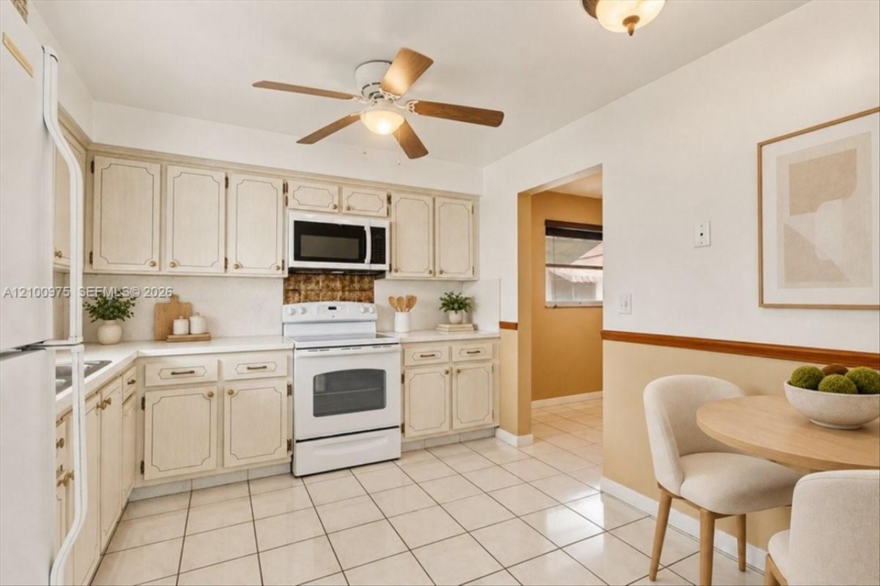 500 S Luna Ct , Unit 3, Hollywood, FL 33021 Photo