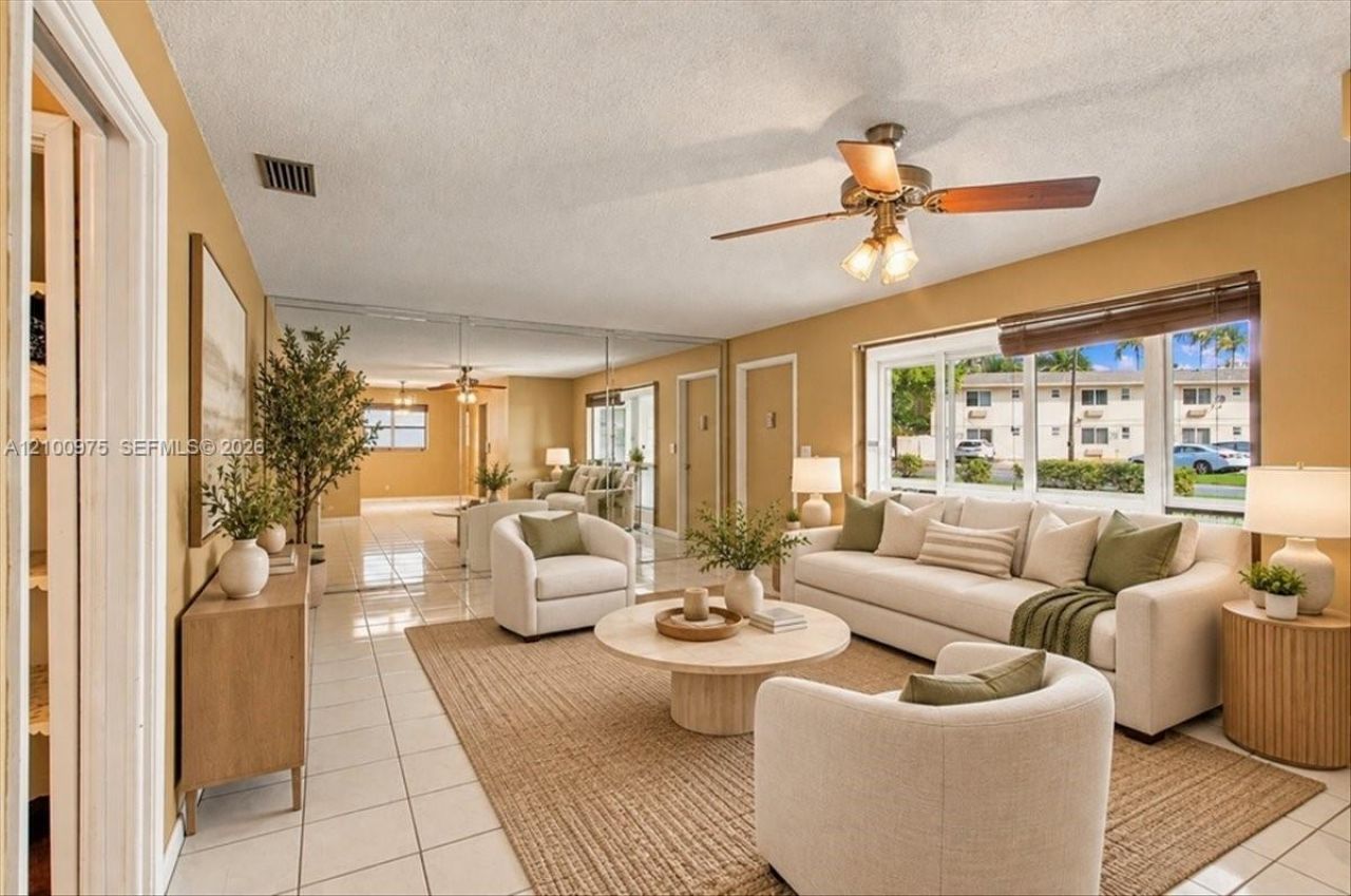 500 S Luna Ct , Unit 3, Hollywood, FL 33021 Photo