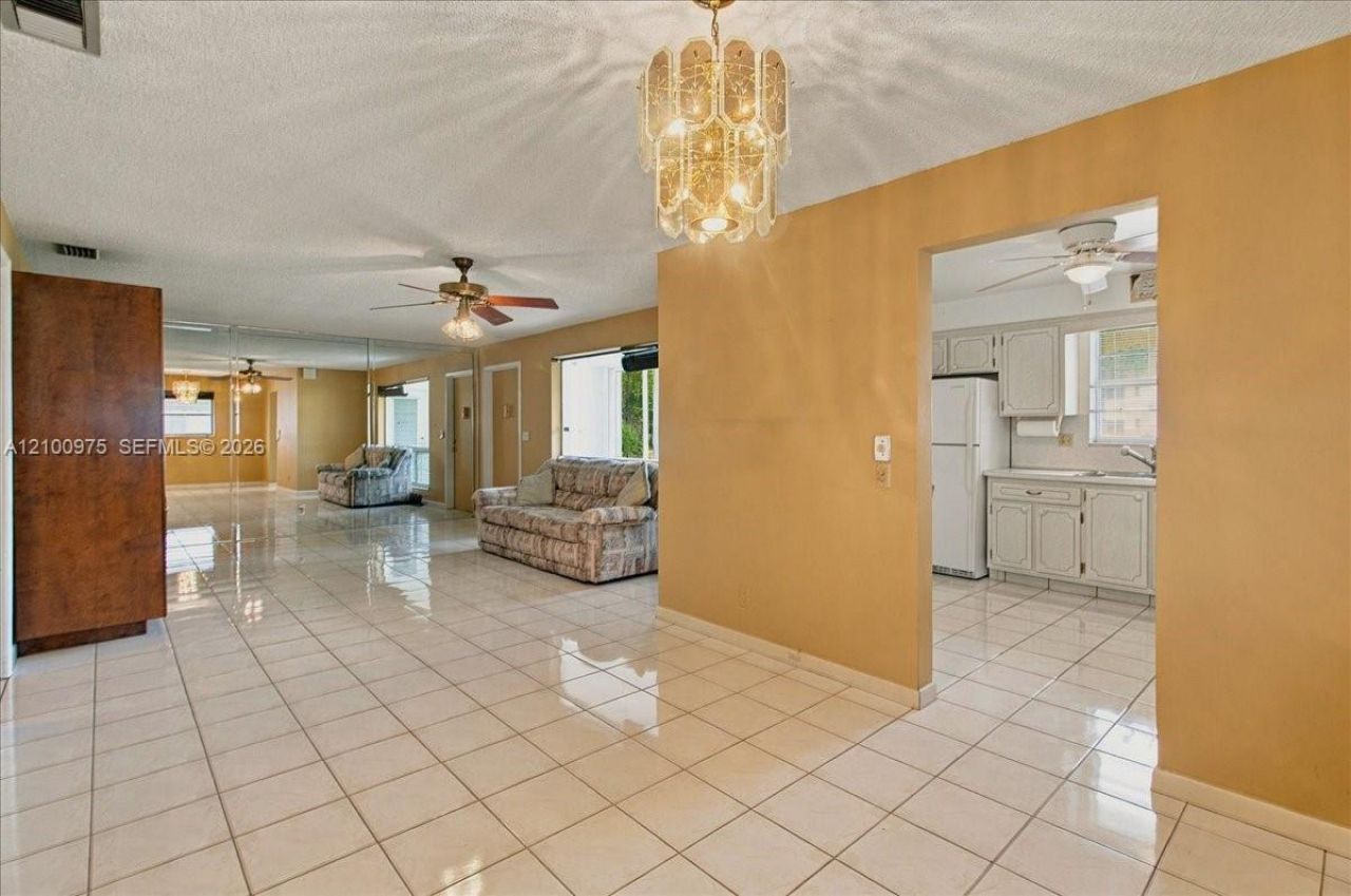 500 S Luna Ct , Unit 3, Hollywood, FL 33021 Photo