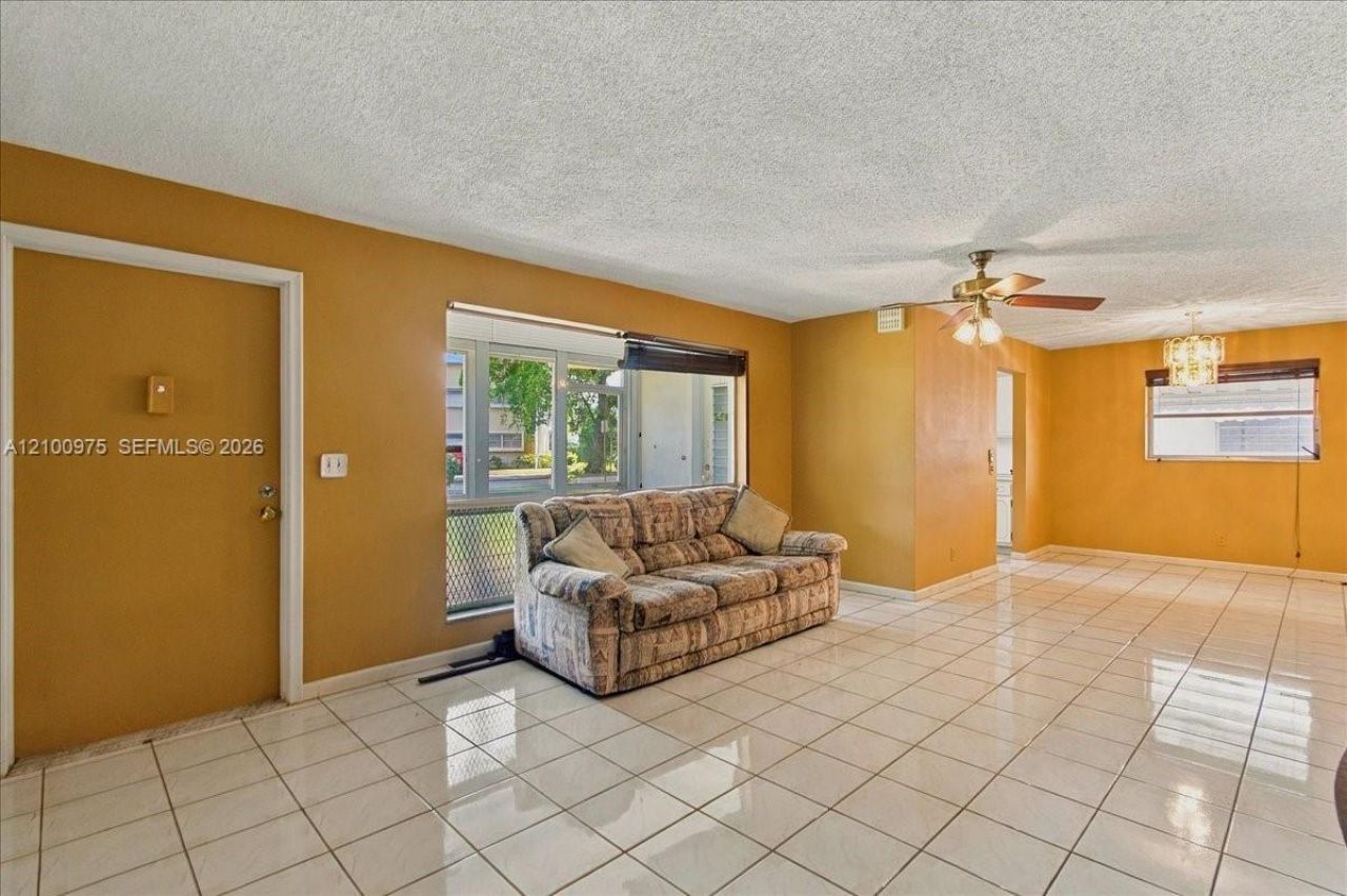 500 S Luna Ct , Unit 3, Hollywood, FL 33021 Photo