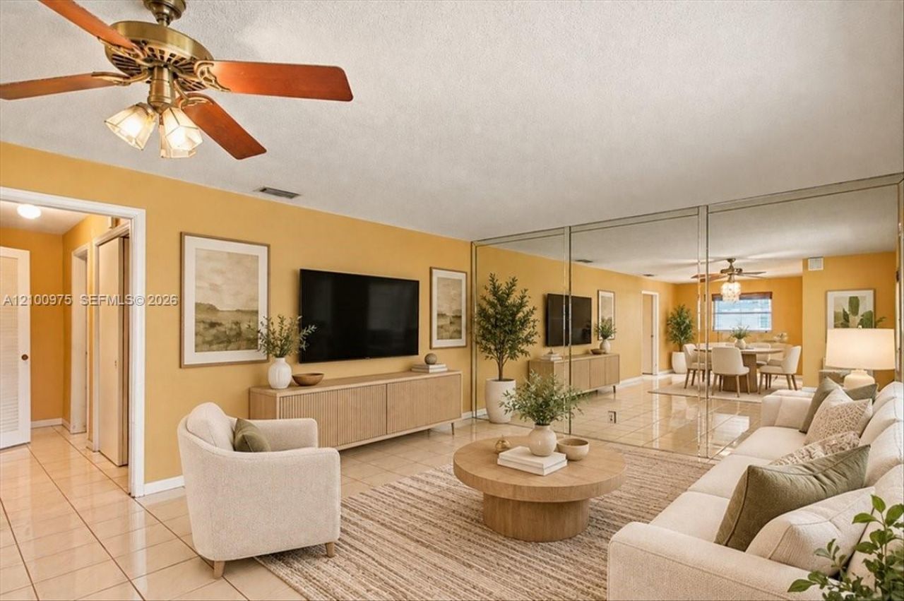 500 S Luna Ct , Unit 3, Hollywood, FL 33021 Photo