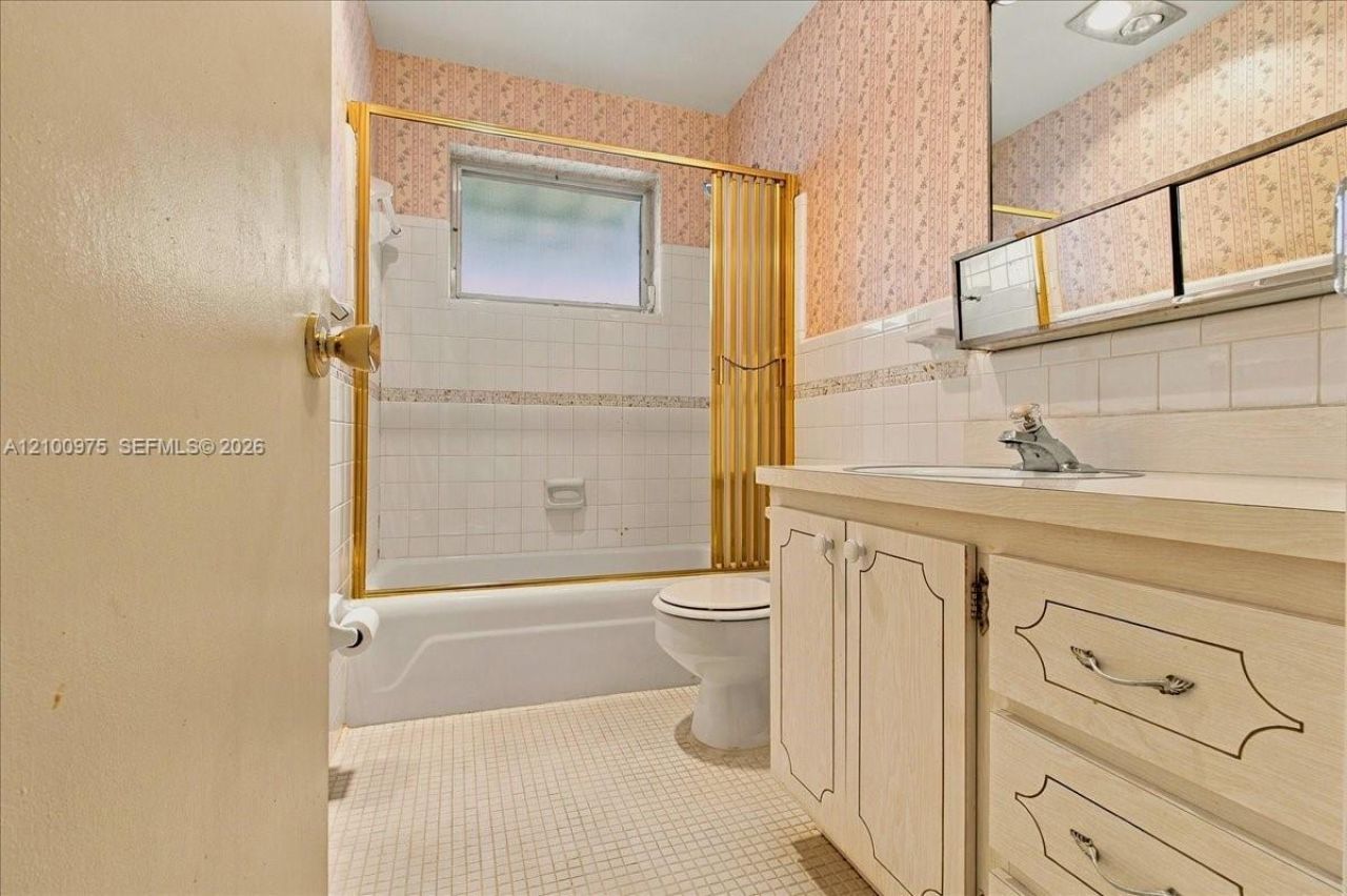 500 S Luna Ct , Unit 3, Hollywood, FL 33021 Photo