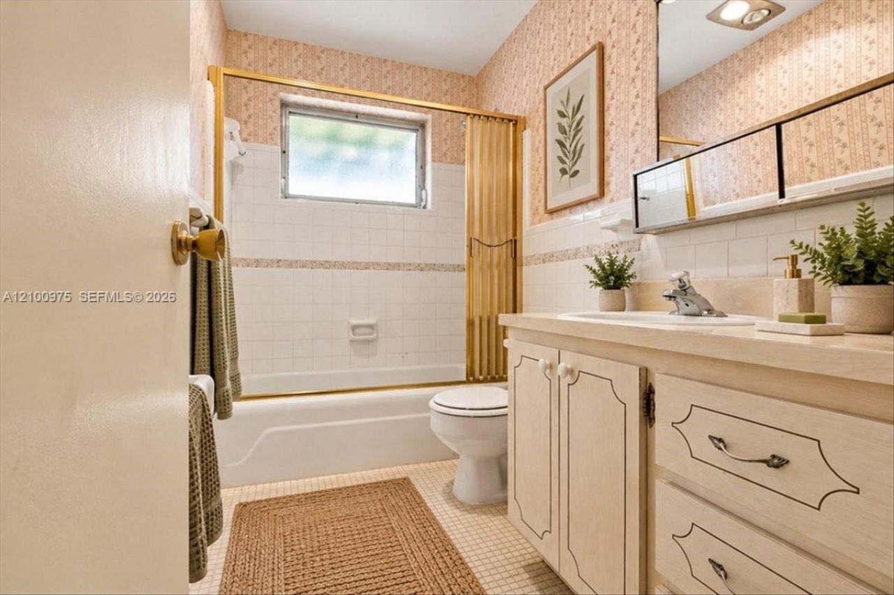 500 S Luna Ct , Unit 3, Hollywood, FL 33021 Photo