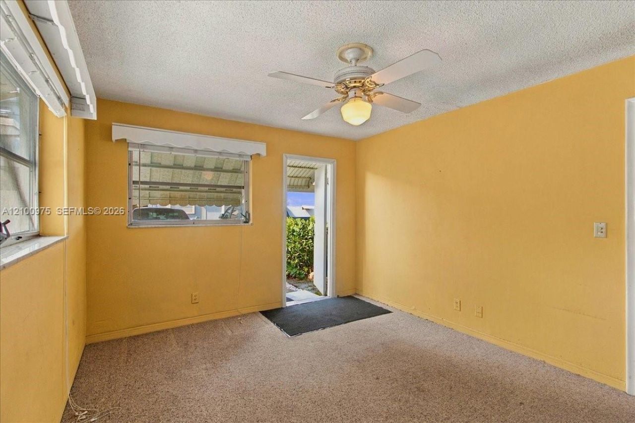 500 S Luna Ct , Unit 3, Hollywood, FL 33021 Photo