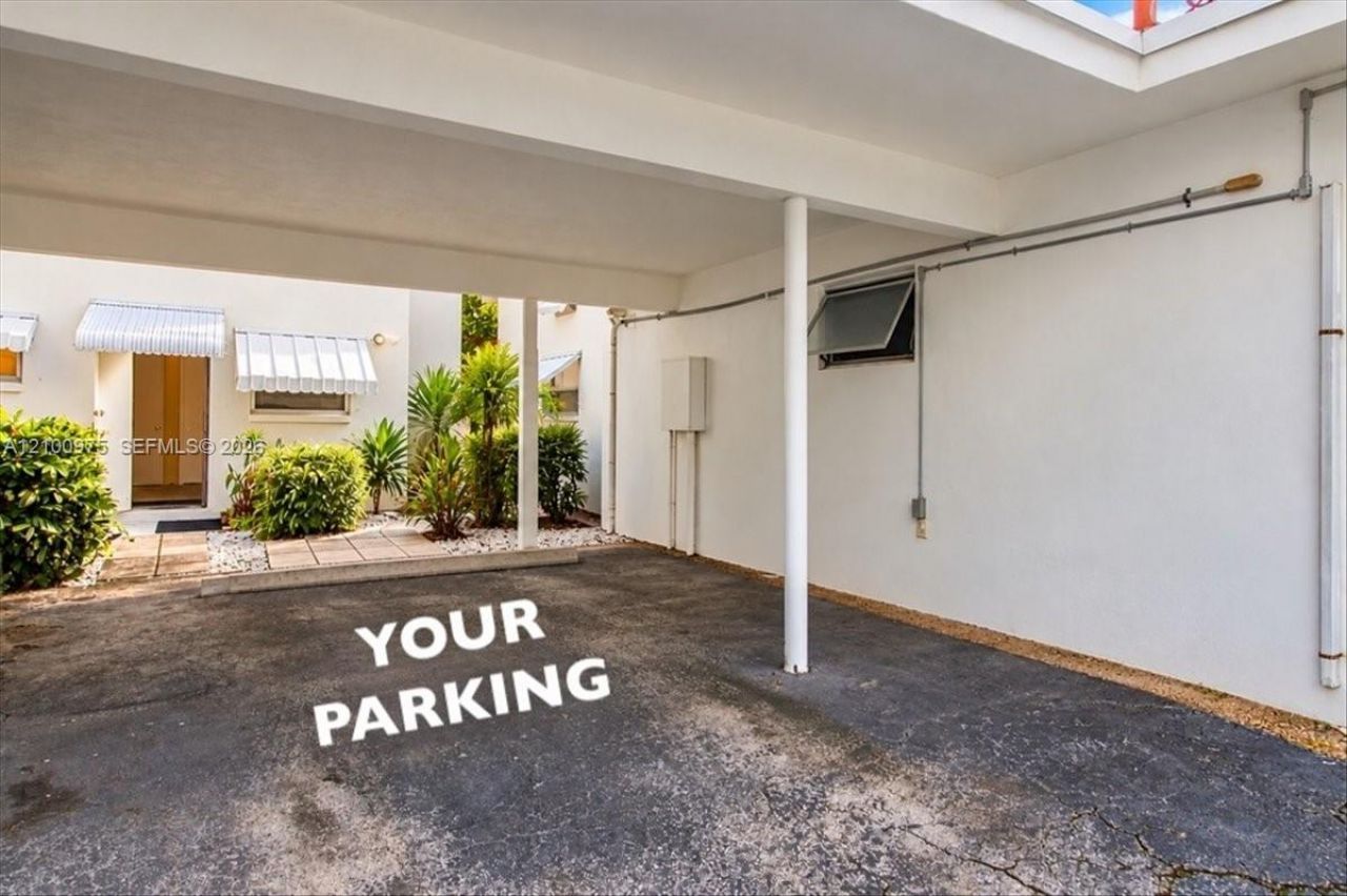 500 S Luna Ct , Unit 3, Hollywood, FL 33021 Photo