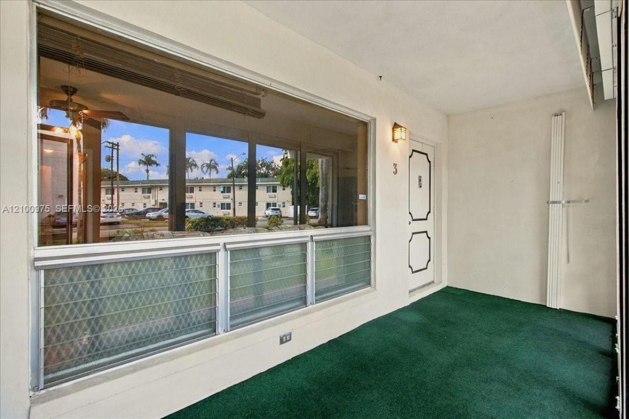 500 S Luna Ct , Unit 3, Hollywood, FL 33021 Photo