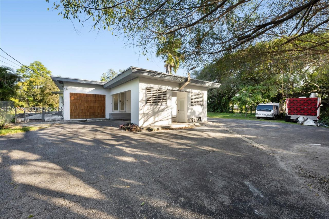 12599 NE 2nd Ave, North Miami, FL 33161 Photo
