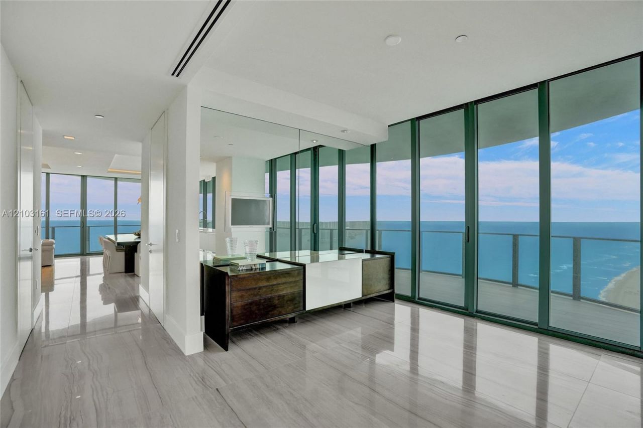 19575 Collins Ave , Unit 33, Sunny Isles Beach, FL 33160 Photo