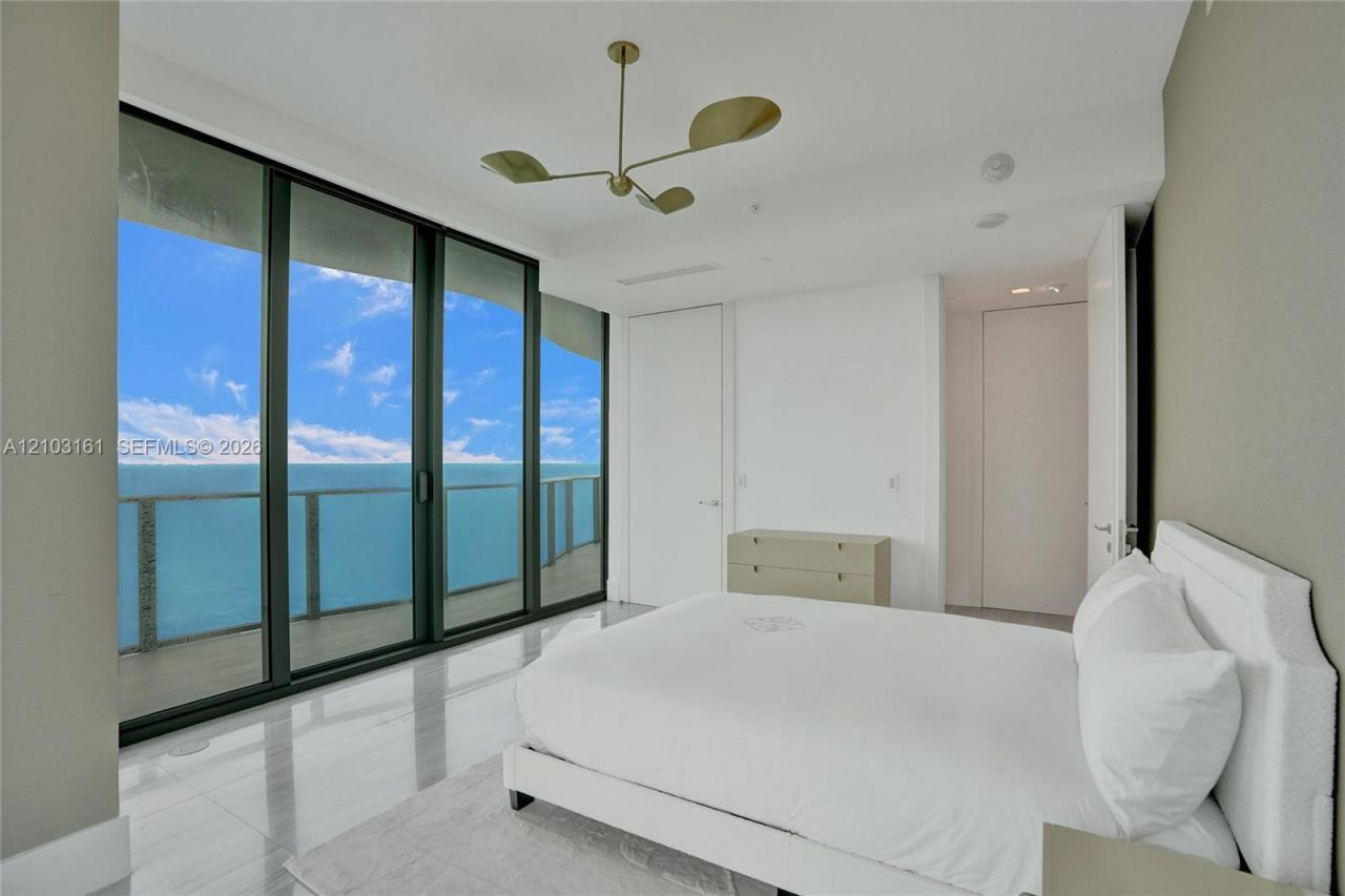 19575 Collins Ave , Unit 33, Sunny Isles Beach, FL 33160 Photo