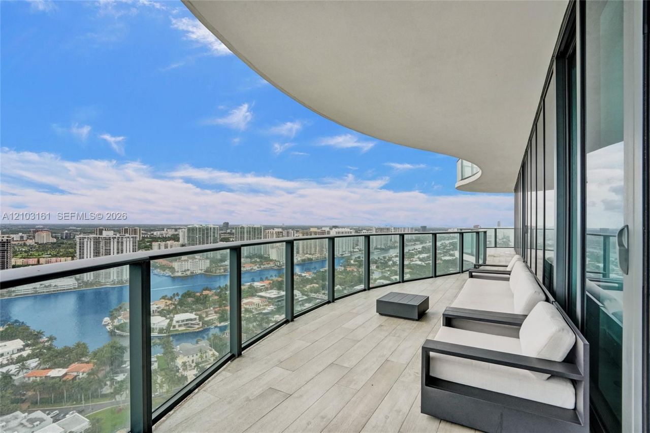 19575 Collins Ave , Unit 33, Sunny Isles Beach, FL 33160 Photo