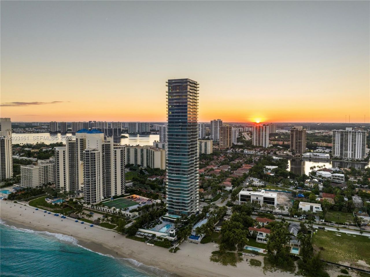 19575 Collins Ave , Unit 33, Sunny Isles Beach, FL 33160 Photo