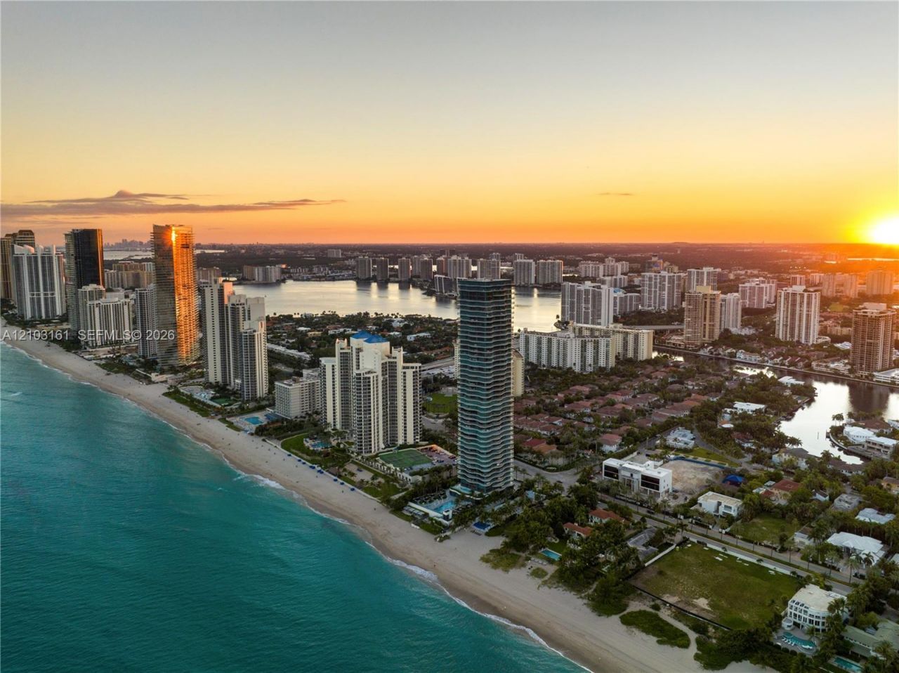 19575 Collins Ave , Unit 33, Sunny Isles Beach, FL 33160 Photo