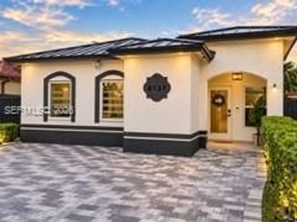 8137 NW 199th Ter , Hialeah, FL 33015