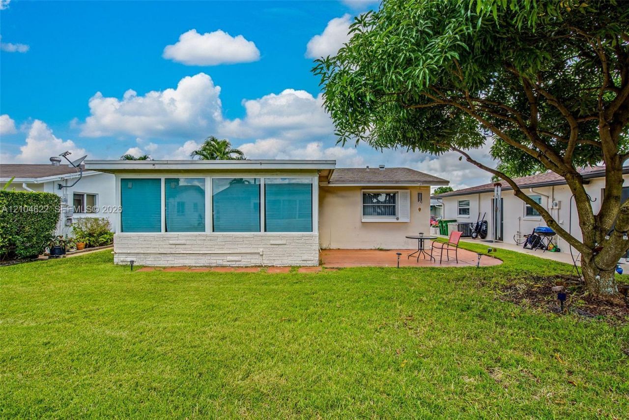 6802 NW 58th Ct , Tamarac, FL 33321 Photo