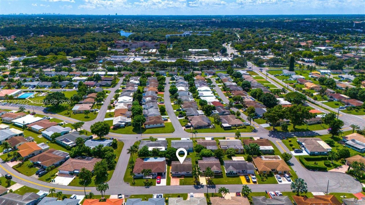 6802 NW 58th Ct , Tamarac, FL 33321 Photo