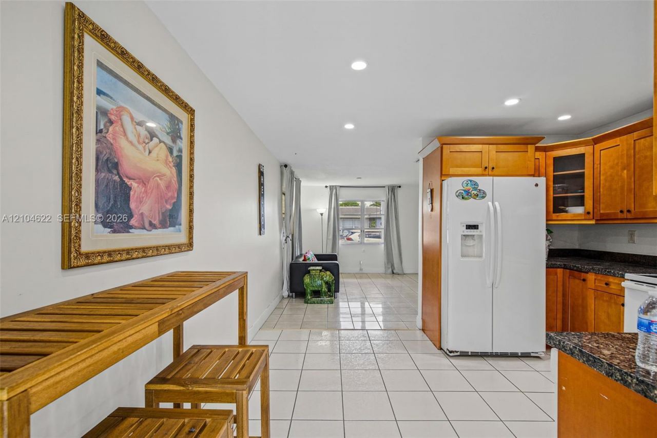 6802 NW 58th Ct , Tamarac, FL 33321 Photo